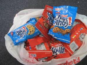 lot 469 image: 12 pks Chips Ahoy...