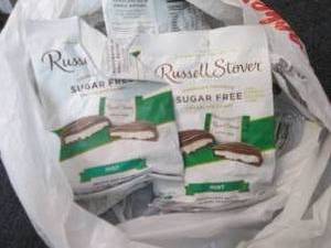 lot 473 image: 6- 3 oz Russell Stover Sugar Free C...