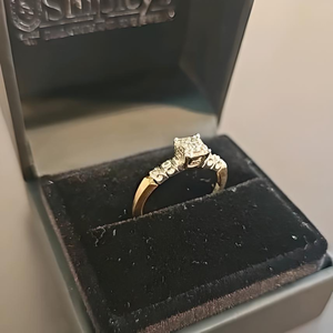 lot 16 image: Antique Orange Blossom 14k Diamond Engagement Ring