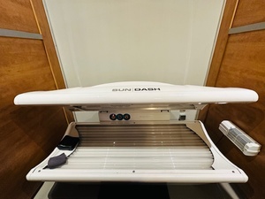 2006 JK Products and Services Inc. 332PR01 SunDash 32 Light Lay Down Tanning unit1 Facial with adjustable Foot Fan Included