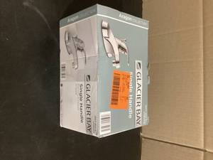 Glacier Bay Aragon 4 in. Centerset Single-Handle Low-Arc Bathroom Faucet in Polished Chrome   Customer Returns See Pictures