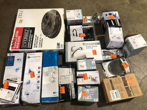 Lot of Assorted Plumbing Items Various Models and Conditions   Customer Returns See Pictures