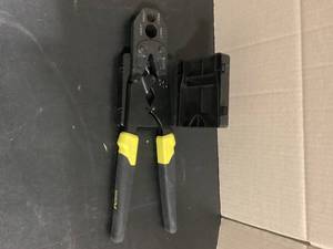 Apollo 12 in. and 34 in. PEX-B Crimp Tool  Customer Returns See Pictures