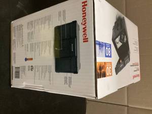 Honeywell Waterproof 12 Hour Fire Document Chest    Customer Returns See Pictures
