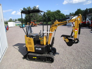 AGT Industrial H12R Mini Excavator