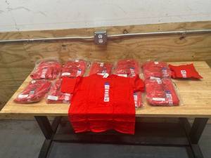GILDAN Lot of 33- G500B Heavy Cotton T-Shirts in Red- Youth Medium