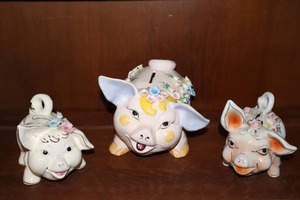lot 2 image: (3) Lefton Fine China Vintage Kitsch MCM Pig Piggy Banks wApplied Flowers Hand-Painted...