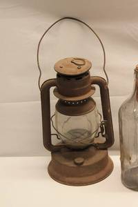 lot 6 image: Vintage Dietz Junior Lanterns and Glass Bottle