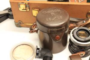 lot 15 image: Vintage Camera Equipment and Accessories Lot