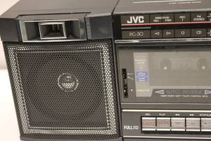 lot B-43 image: JVC PC-30 Portable Component System