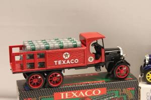 lot 52 image: Lot of 5 Die-Cast Collectible Tanker Trucks - Texaco, Sun Oils, Clark, Conoco
