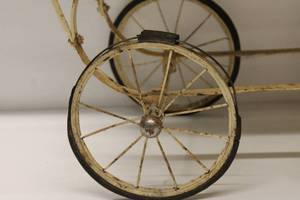 lot 55 image: Vintage Wicker Baby CarriagePram