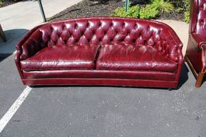 lot A-98 image: Vintage Burgundy Tufted Leather Sofa & Recliner Set