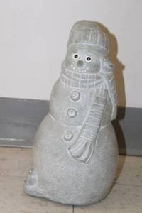 lot 110 image: Isabel Bloom Snowman Sculpture