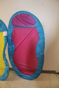 lot 121 image: SwimWays Spring Float Recliners - Lot of 3