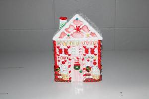 lot 148 image: Ceramic Gingerbread House Cookie Jar