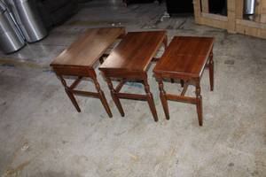 lot B-157 image: Vintage Nesting Table Set of 3
