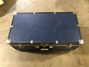 lot 18 image: Seward Trunk Seward Explorer 30 in. Trunk with Wheels & Lock, Blue   Customer Returns See Pictures