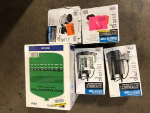 lot 27 image: Lot of Assorted Plumbing Items Various Models and Conditions  Customer Returns See Pictures
