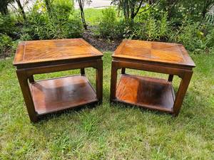 lot 65 image: Handsome Hammary Chinoiserie Furniture End Tables
