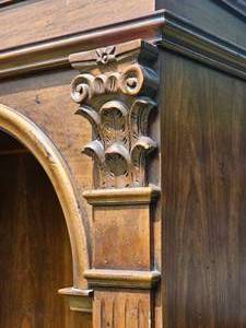 lot 101 image: Elegant Neoclassical Library Bookcase
