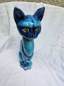 lot 18 image: Vintage Arnart Blue Siamese Cat Figure 18