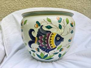 lot 107 image: Blue Fish Large Fishbowl Planter