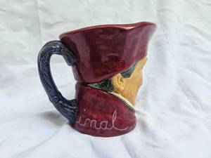 lot 26 image: Large Royal Doulton The Cardinal 40s Stamp