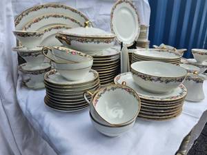 lot 131 image: Charles Ahrenfeldt Limoges China Service