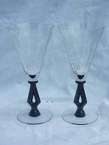 lot 136 image: Awesome MCM Vintage Etched Wine Glass Set with Impactful Black Stems - (10)