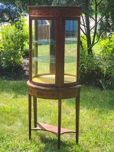 lot 2 image: Antique Italian Louis XV Style Marquetry Inlaid Mahogany Vitrine Display Cabinet
