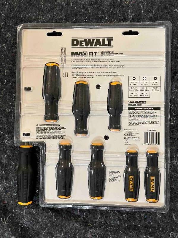lot 9 image: Brand New Dewalt Max Fit 8pc Screwdriver Set ($34 Retail)