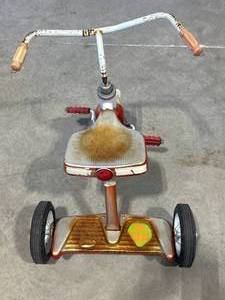 lot 30 image: Vintage AMF Tricycle