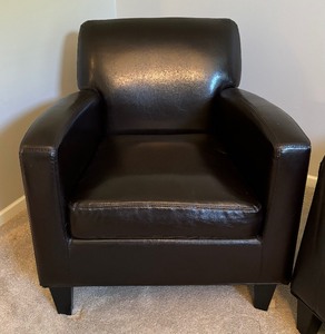 lot 14 image: Pair of Beautiful Brown Chairs from Ikea