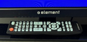 lot 73 image: Element 31 Inch TV