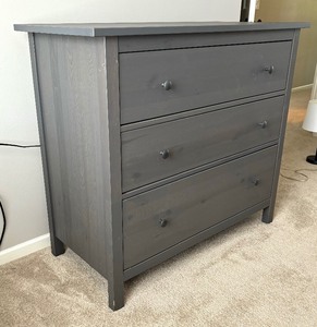 lot 19 image: Neutral Color Three Drawer Dresser