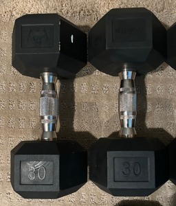 lot 119 image: 10, 15, 20, 25 and 30 Pound Hand Weights