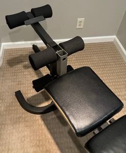 lot 121 image: Golds Gym Weight Bench