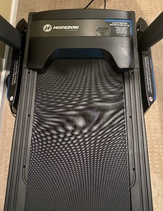 lot 122 image: Horizon Treadmill
