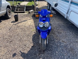 lot 5 image: 2004 Yamaha Zuma