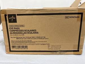 lot 11 image: 1 Case (600 each) NEW Medline NON21600 Single-Use Sterile Eye Pads -&nbspEye Shaped Medical Gauze Pad with Thick Protective Filler - Other Cosmetic Uses For These Pads