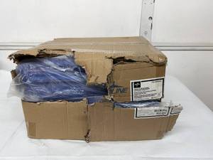 lot 19 image: 1 Case (30 each) NEW Medline GEM4148T 48 x 48 Heavy Duty Two Color Bonded Sterilization Wraps -high-level barrier protection against fluids & particulates -Strong & resistant to tears, the fabric is still soft so its easy to drape