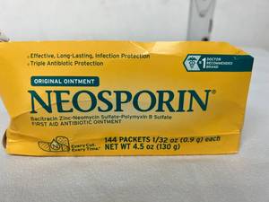 lot 20 image: 1 Box NEW&nbspNeosporin&nbspBacitracin Zinc-Neomycin Sulfate-Polymyxin B Sulfate&nbspFirst Aid Antibiotic Ointment Packets Exp 925 (box not full) & 1 Case (30 each) New Halyard 69672 Hi Guard Ultra Full Coverage Boot Covers XL