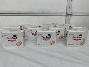 lot 79 image: Lot of 15 Boxes (50 Bandages per box) NEW Hartmann 2 x 3 Flex-Band Elastic Patch Fast Reliable Protection Adhesive Bandages