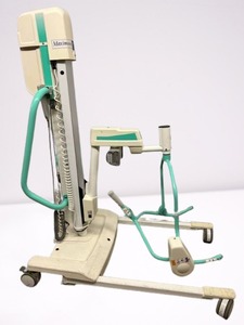 lot 4 image: MSRP $8000 TOP OF THE LINE ARJO MAXI MOVE 400lb Capacity Patient Lift wSling & Battery Charger Only 1 Caregiver Needed To Assist Patient Power Tilting  Rotating Sling Bar CHECK OUT THE YOUTUBE FOR ALL THIS SPECIAL LIFT CAN DO Works Great