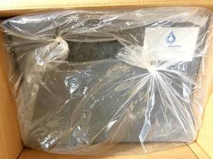 lot 6 image: MSRP $400 1 Case (30case) NEW Halyard 47871 32 x 44 Hydrograbber OR Highly Absorbent Floor Mats - Absorbs Fluids (blood, oil etc) 12x their dry weight, Tacky fluid barrier backing sticks to floor, leaves no residue - Great For The Garage