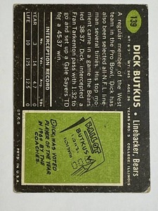 lot 39 image: 1969 NFL Topps Football Dick Butkus #139 - Shipping Available