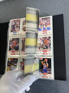 lot 48 image: 1990 Fleer Basketball Card Lot (Over 400 Cards) (NM-MT) - Shipping Available