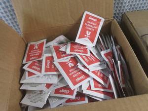 (B-1) 400 Packets of Grated Parmesa...