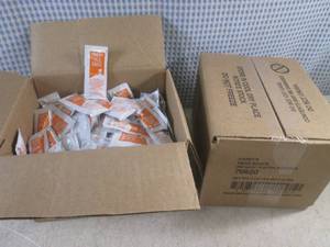 (B-3) 400 Pouches of Taco Sauce 2 B...